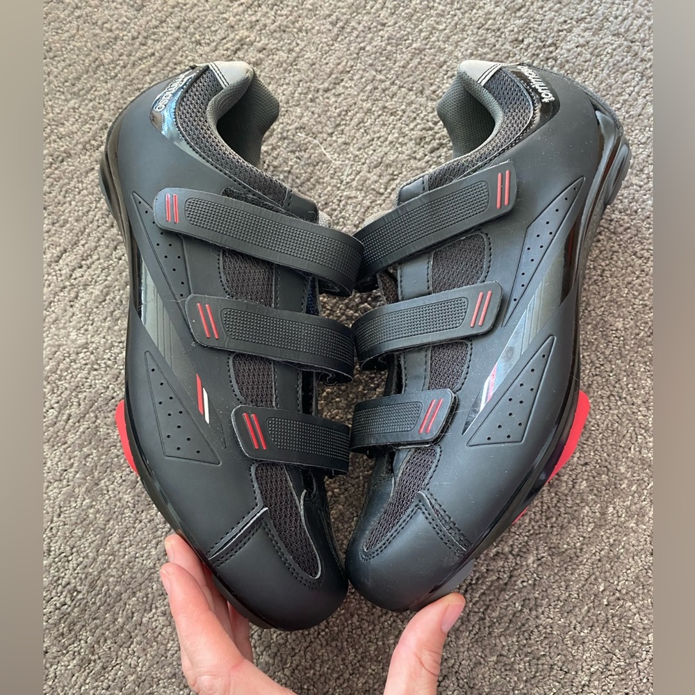 NWOB Tommaso Strada 100 Dual Cleat
Compatible Spin Class Ready Bike
Shoe 🔵 - Picture 4 of 8